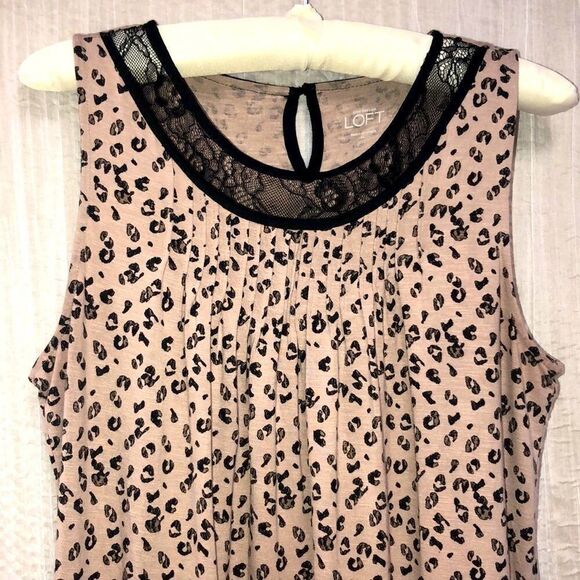 LOFT M Cheetah Print Lace Detail Sleeveless Top - Picture 3 of 10
